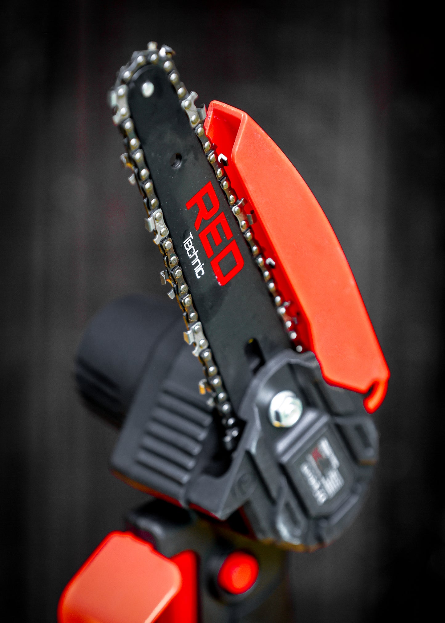 Coffret Mini tronçonneuse 4 + 6" 2 batteries  21 V 1000 W