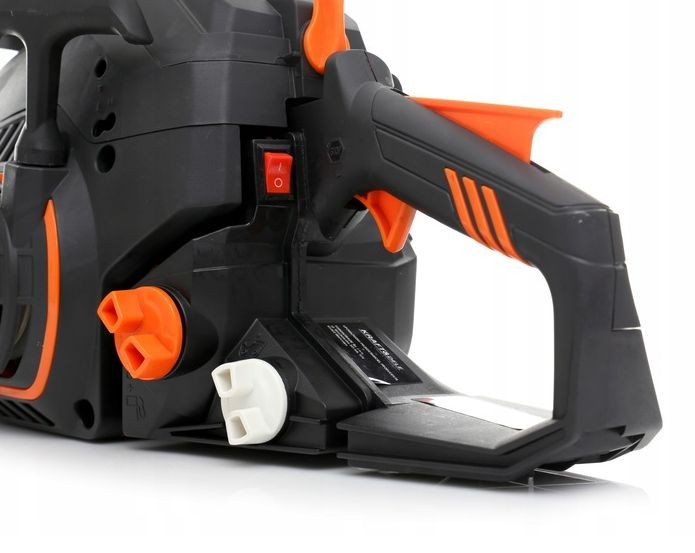 Tronçonneuse thermique  3,9 kW 5,3 CV